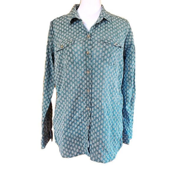 Eddie Bauer Green Button Up 100% Cotton Shirt Women's Size M Pockets Outdoors - Picture 1 of 7